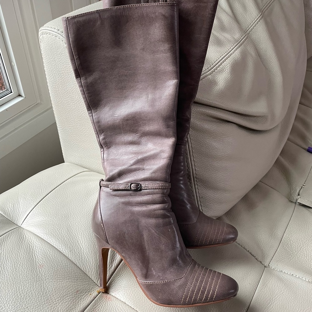 Rounded toe high heels leather boots